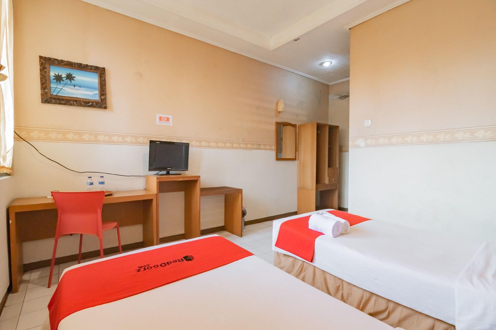 Reddoorz Plus @ Sukamulya Pasteur 2 Bandung Exterior photo